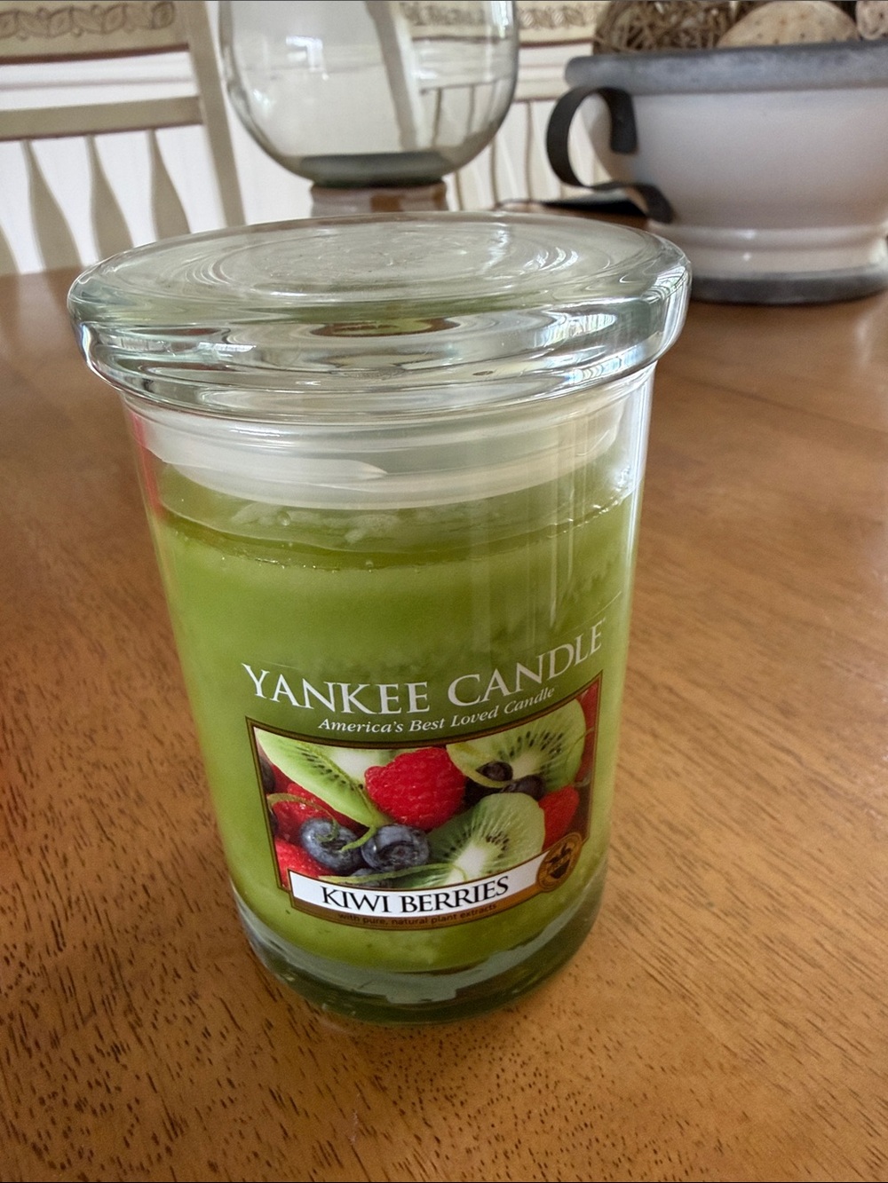 Yankee Candle Kiwi Berries Candle New 10 oz